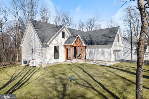 258 Speaks Ln, Harpers Ferry WV  25425 exterior