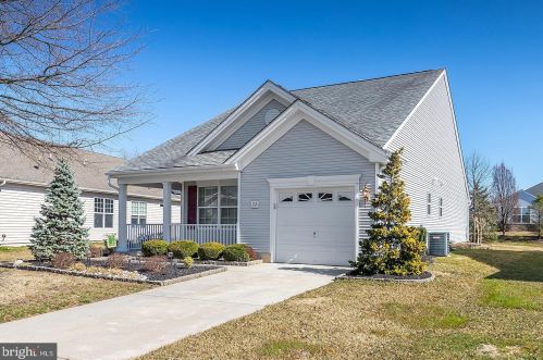 22 Hylton Rd, Auburn, NJ 08085-2593