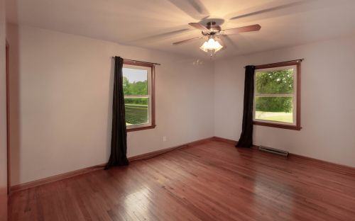 157 Vista Ter, Sycamore IL  60178-1553 exterior