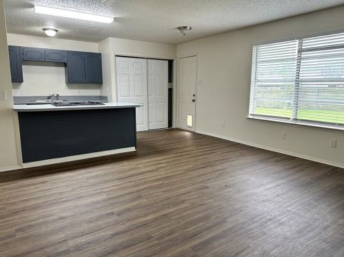 5708 Macdougall Dr, Fort Worth TX  76148-3732 exterior