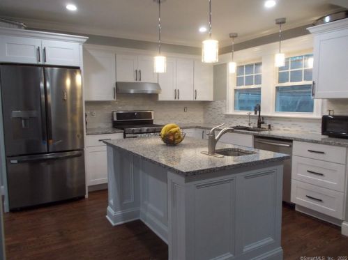 146 Emmett Ave, Derby CT  06418-1232 exterior