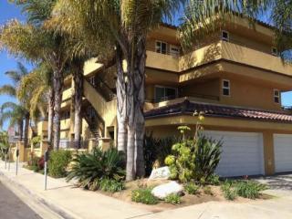 221 Myers St, Oceanside, CA 92054-2905