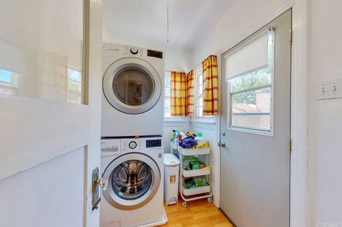 301 Janss St, Anaheim CA  92805-2526 exterior