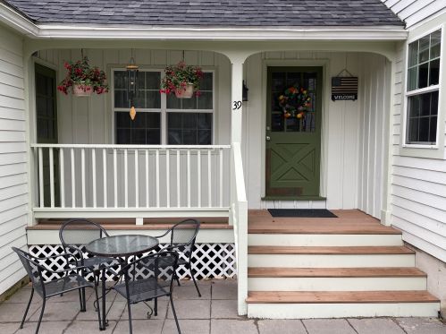 39 Park Ave, Standish, ME 04084-5214