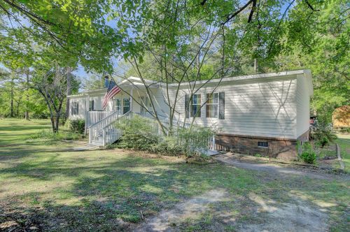 139 Fox Dog Dr, Bonneau, SC 29431-3078