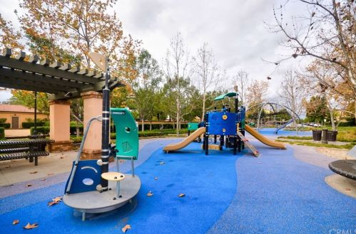 131 Kempton, Irvine CA  92620-2139 exterior