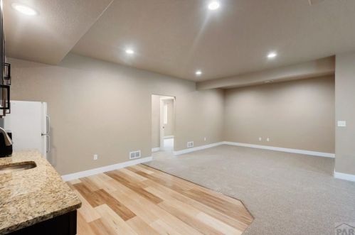 1392 Moonbeam Dr, Pueblo CO  81007-1248 exterior