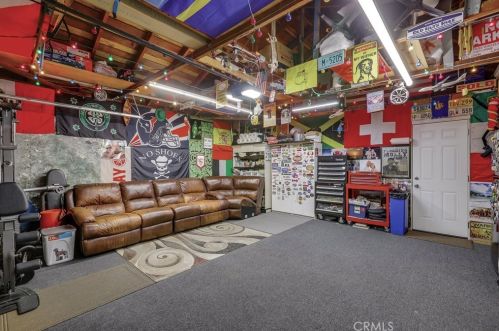 305 Kenmore St, Anaheim CA  92804-2114 exterior