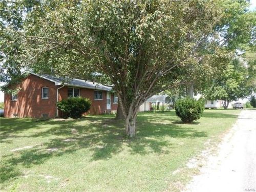 3792 Piasa Rd, Miles Station, IL 62012-2323