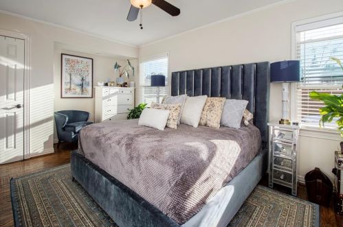 4244 Cresthaven Rd, Dallas TX  75209-3010 exterior