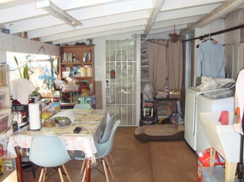 1430 Uila St, Honolulu HI  96818-1940 exterior