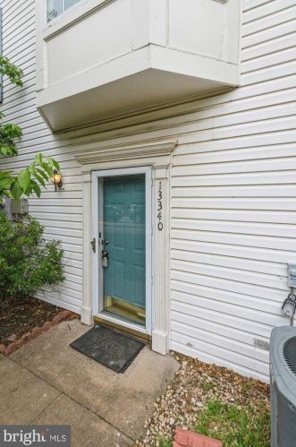 13340 Stanton Pl, Herndon, VA 20171-4369