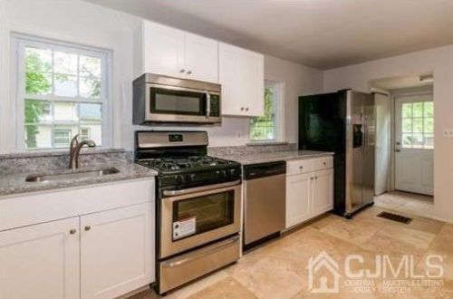 419 Rushmore Ave, Piscataway, NJ 08854-1855