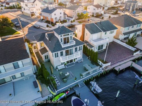 450 Tamiami Dr, Lavallette NJ  08735-3035 exterior