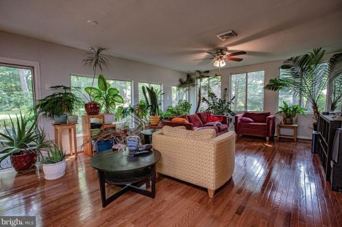 7415 Hastings St, Springfield VA  22150-4108 exterior