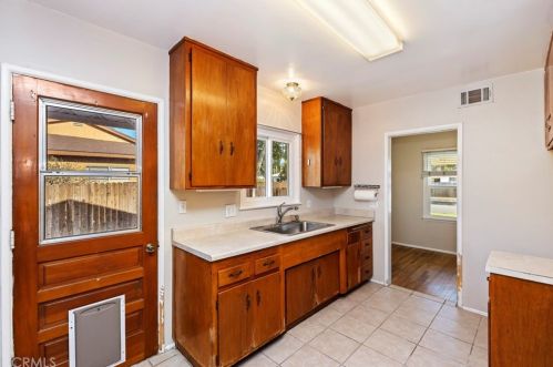 7965 Garfield St, Riverside CA  92504-3034 exterior