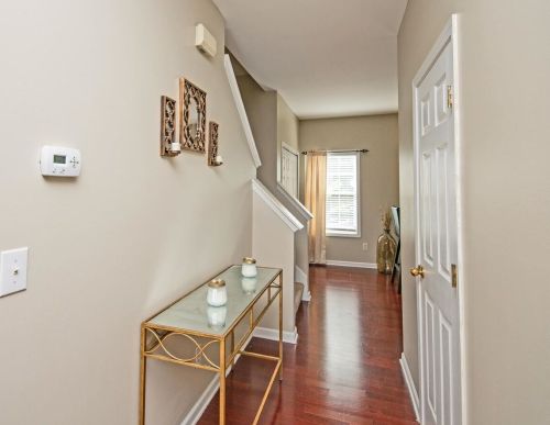 748 Celeste Ln, Atlanta GA  30331-8606 exterior