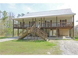 6120 12th St, Pearlington, MS 39572-7634