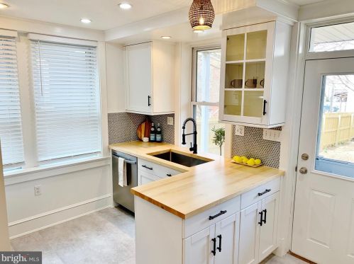 413 Ross St, Lancaster PA  17602-1943 exterior