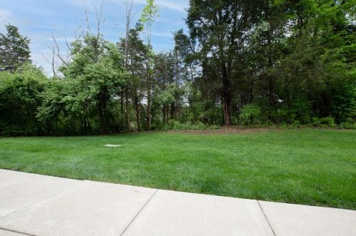 5433 Bluesky Dr, Cincinnati OH  45247-6442 exterior