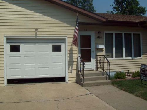 2953 Manitoba Ln, Bismarck, ND 58503-0422
