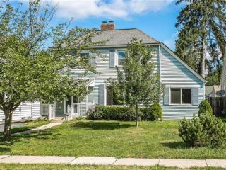 152 Weisheimer Rd, Columbus, OH 43214-2148