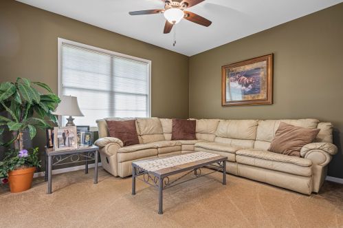 816 Mark Ln, Pingree Grove IL  60140-8278 exterior