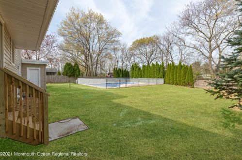 61 Western Dr, Wall Township NJ  07731-2727 exterior