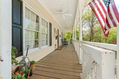 544 Bay Dr, Dawsonville, GA 30534-7088