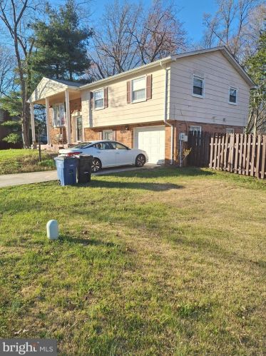 4306 Eldorado Dr, Woodbridge, VA 22193-2716