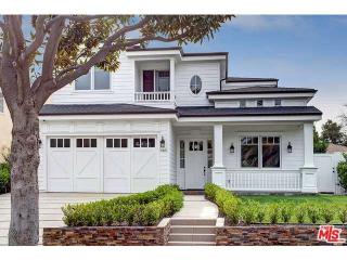 985 Amherst Ave, Los Angeles, CA 90049-5801