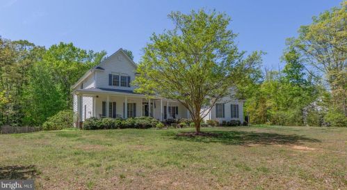90 Town And Country Dr, Fredericksburg, VA 22405-8700