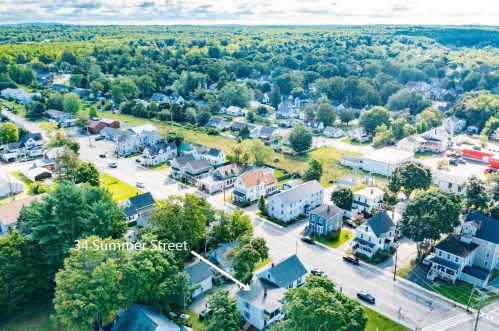 34 Summer St, Rochester, NH 03867-1419