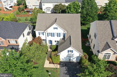43708 Red House Dr, Leesburg, VA 20176-1627