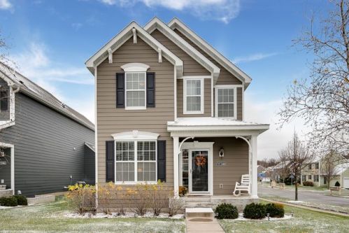 11340 Beechwood Ln, Saint Paul, MN 55129-8566