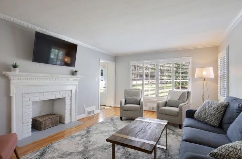 1070 Beech Haven Rd, Atlanta, GA 30324-3802