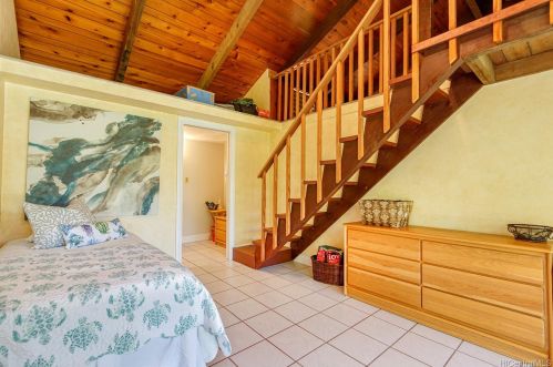 919 Kealaolu Pl, Honolulu HI  96816-5420 exterior