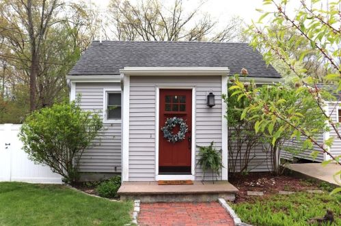 25 Hillview St, Woonsocket RI  02895-5922 exterior