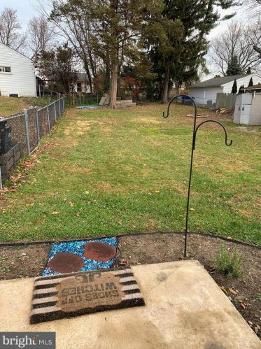 27 Theresa Pl, Blenheim, NJ 08012-3924
