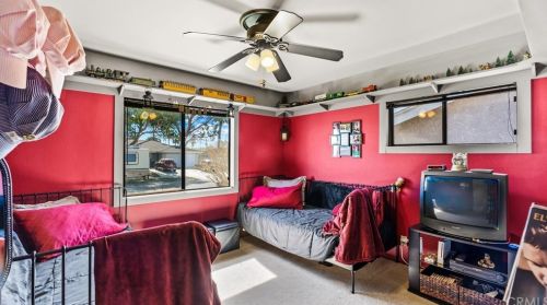 10075 Hedrick Ave, Riverside CA  92503-2377 exterior