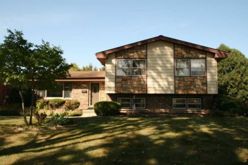 1638 Woodland Ave, Addison IL  60101-1830 exterior