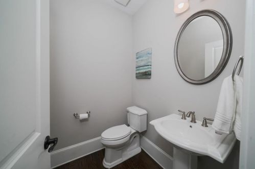 3496 Brookleigh Ln, Atlanta GA  30319-2218 exterior