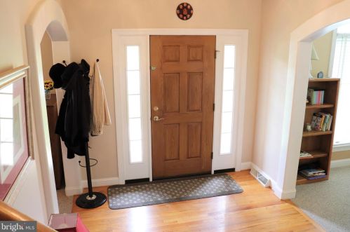 1954 Pickering Trl, Lancaster PA exterior