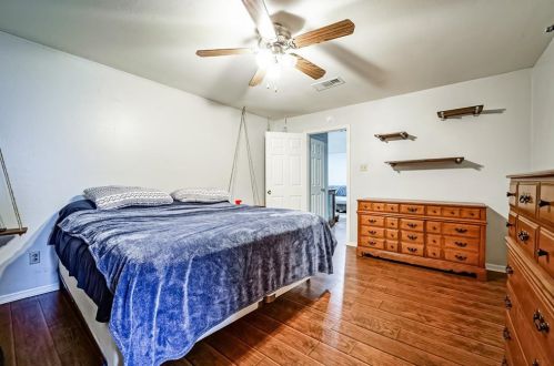 1806 Cedar Dr, Richmond TX 77469-4802 exterior