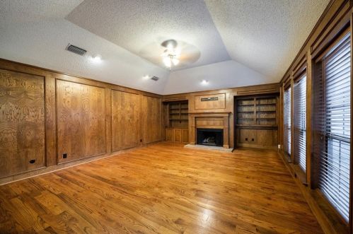 14813 Sopras Cir, Addison TX  75001-4412 exterior