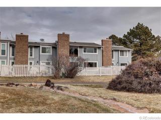 3071 Macon Cir, Aurora, CO 80014-3000