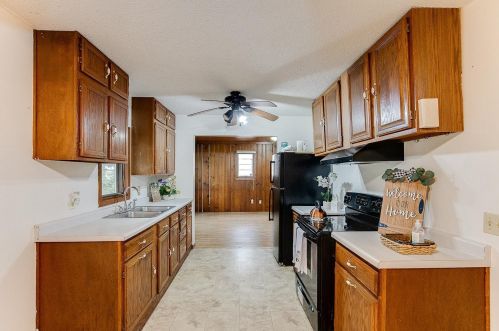 923 Barclay St, Saint Paul MN  55106-3501 exterior