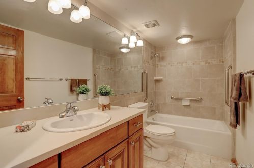 1359 Southridge Ct, Lakewood CO exterior