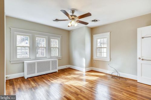 8401 Cedar St, Silver Spring MD 20910-4324 exterior