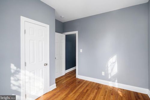 1320 61 St, Philadelphia PA 19151-3924 exterior